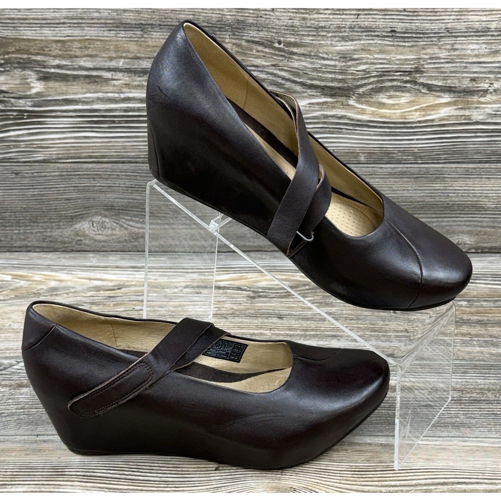 TSUBO Brown Leather Mary Jane Low Wedge Heel Adjustable Strap Shoes Women's 10